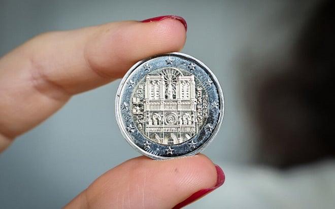 Pièce avec la cathédrale de Notre-Dame