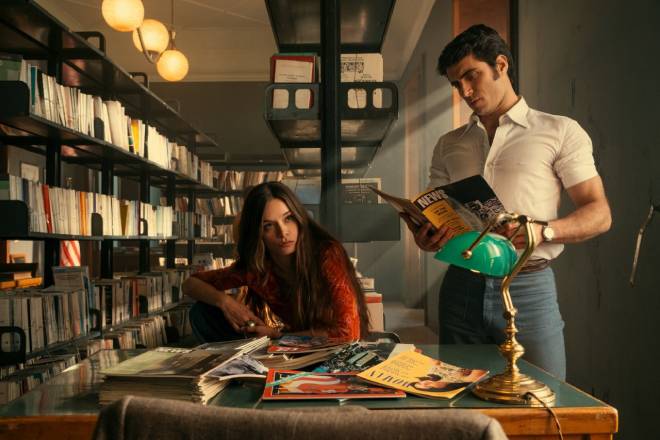 Extrait tiré de Mrs. Playmen