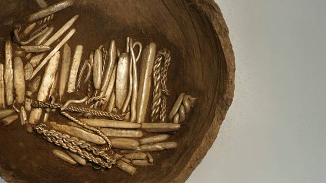 Tr&eacute;sor viking dans un pot en argile