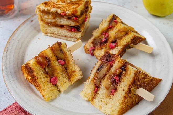 club sandwich de brioche vend&eacute;enne aux pralines