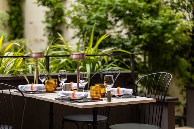 cour extérieur du restaurant Clodette