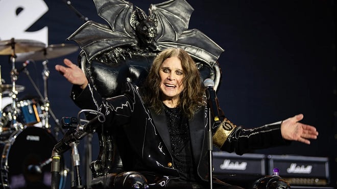 Ozzy Osbourne de Black Sabbath durant le Back to the Beginning concert