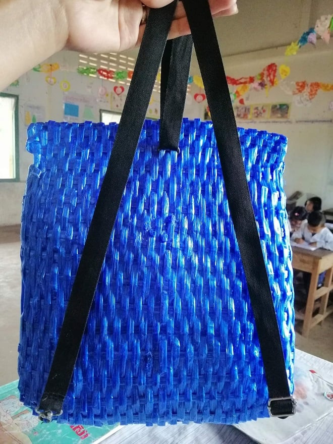 Sac à dos bleu tissé à la main