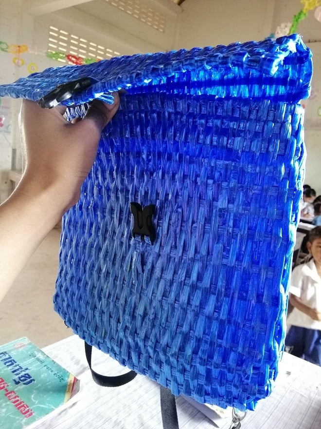 Sac à dos bleu tissé à la main
