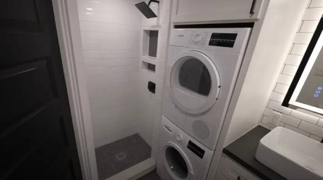 Salle de bains dans la tiny house de President Chay