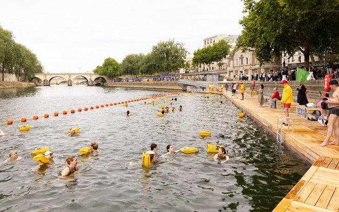 Baignade dans la Seine