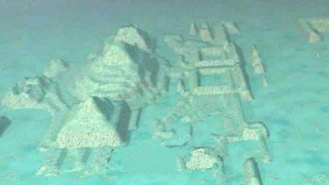 Images d'un sonar montrant les restes d'une civilsation dans les fonds marins