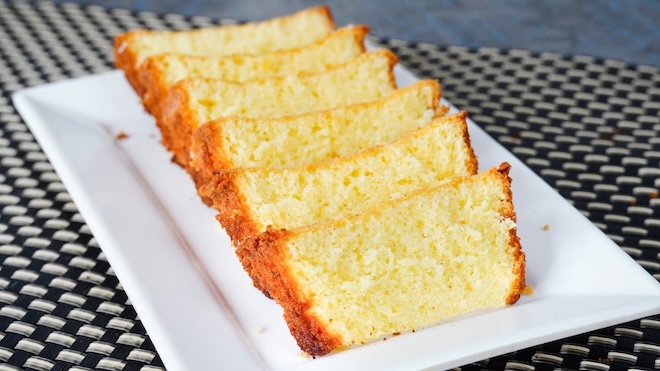 g&acirc;teau nature en tranches