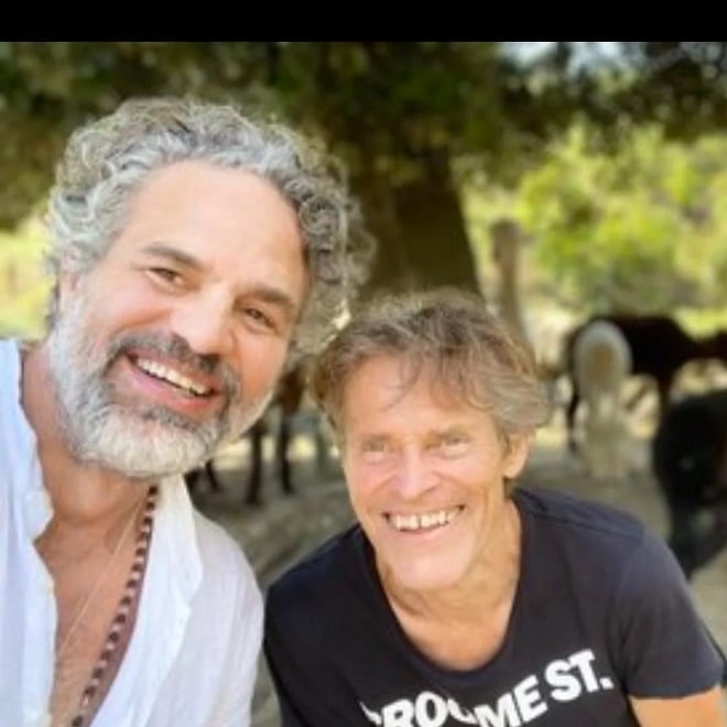 Willem Dafoe dans sa ferme avec Mark Ruffalo